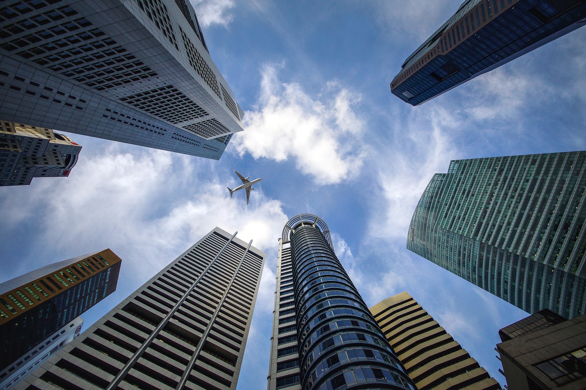 skyscraper-3184798-1920.jpg